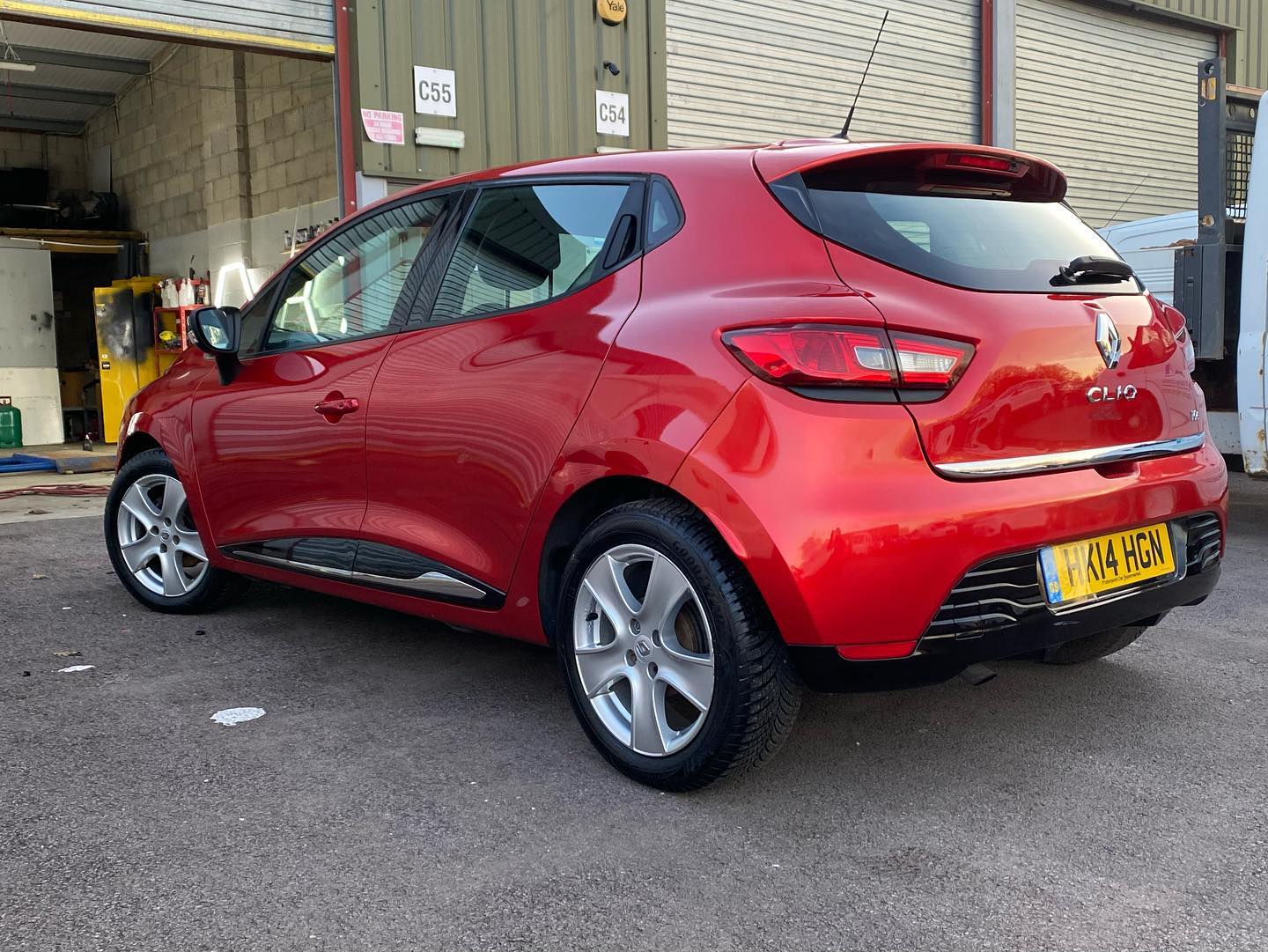 Red Clio after detailing